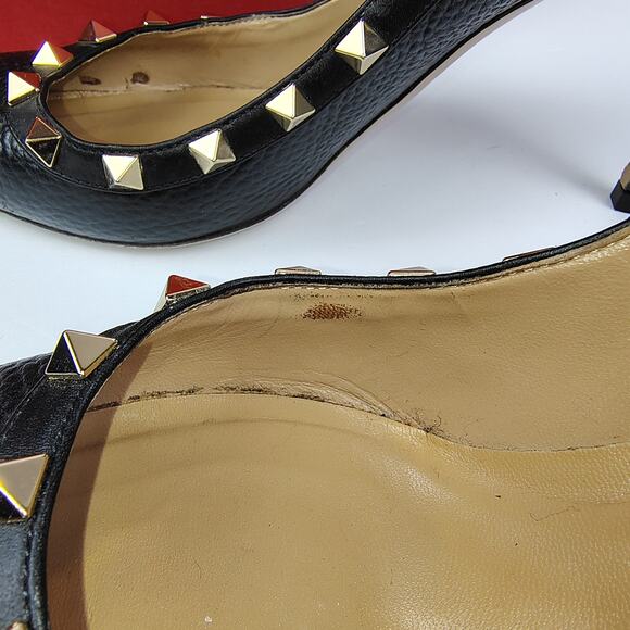 Valentino Black Pebbled Garavani Rockstud Pointed Toe Pump Heel Size 37 1/2 - Picture 10 of 12